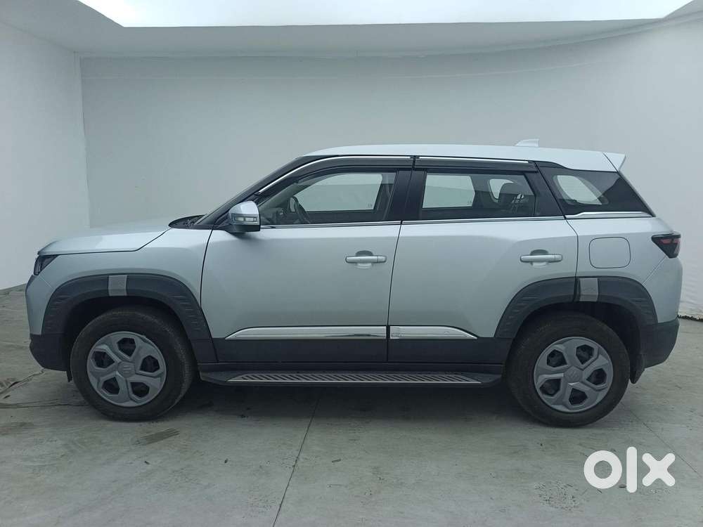 Maruti Suzuki Brezza Vxi At, 2024, Petrol