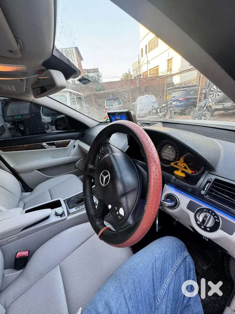 Mercedes-benz C Class 2009 Petrol 50000 Km Driven