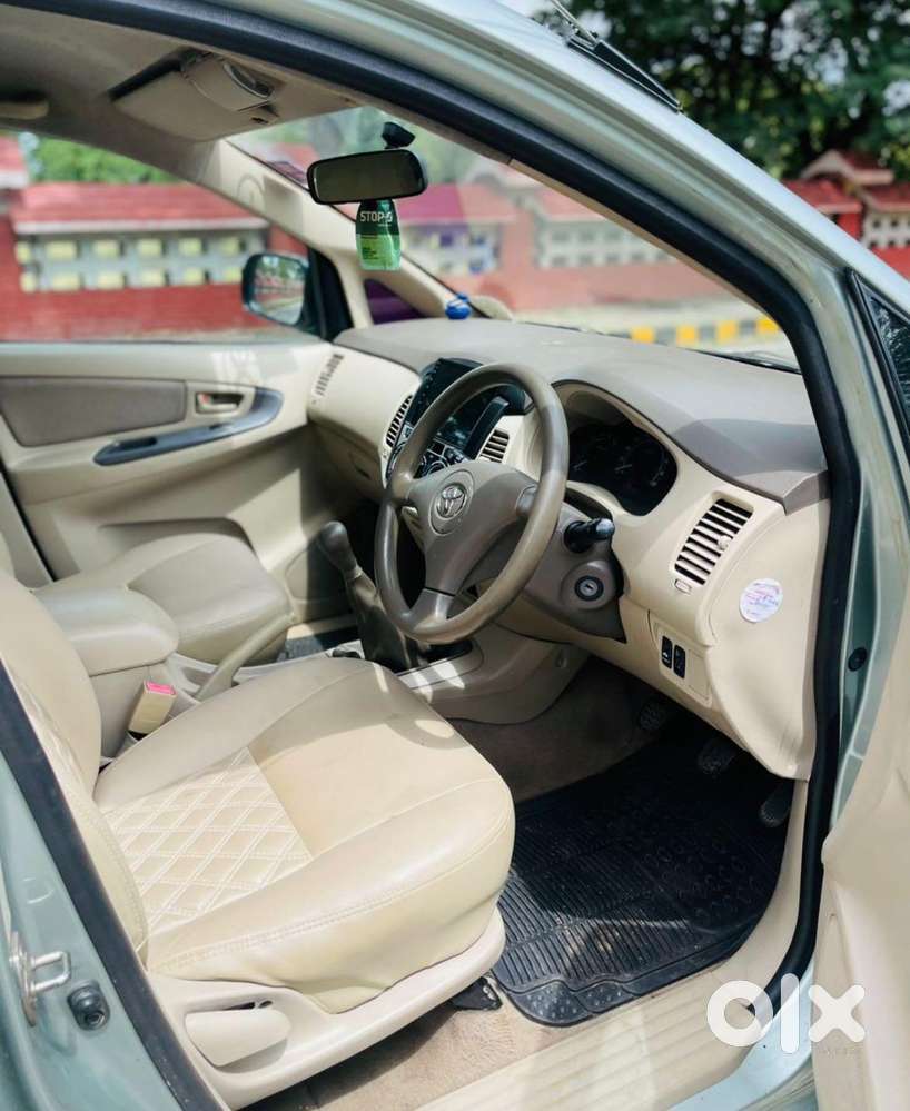 Toyota Innova 2.5 Gx 7 Str Bs-iii, 2006, Diesel