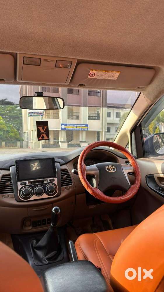 Toyota Innova 2.5 G (diesel) 8 Seater, 2015, Diesel