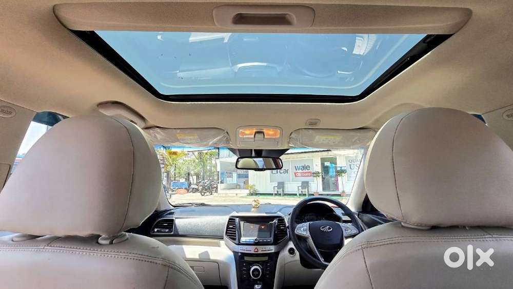 Mahindra Xuv300 1.2 W8 (o) Amt Dual Tone Petrol, 2022, Petrol