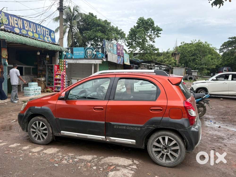 Toyota Etios Cross 2015