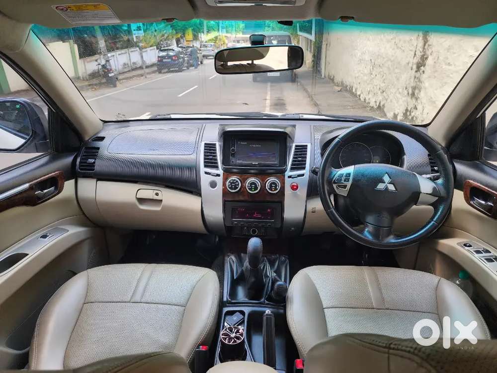 4x4 Mitsubishi Pajero Sport Dec 2014