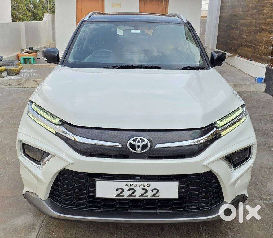 Toyota Urban Cruiser Hyryder 1.5 V Hybrid, 2023, Petrol