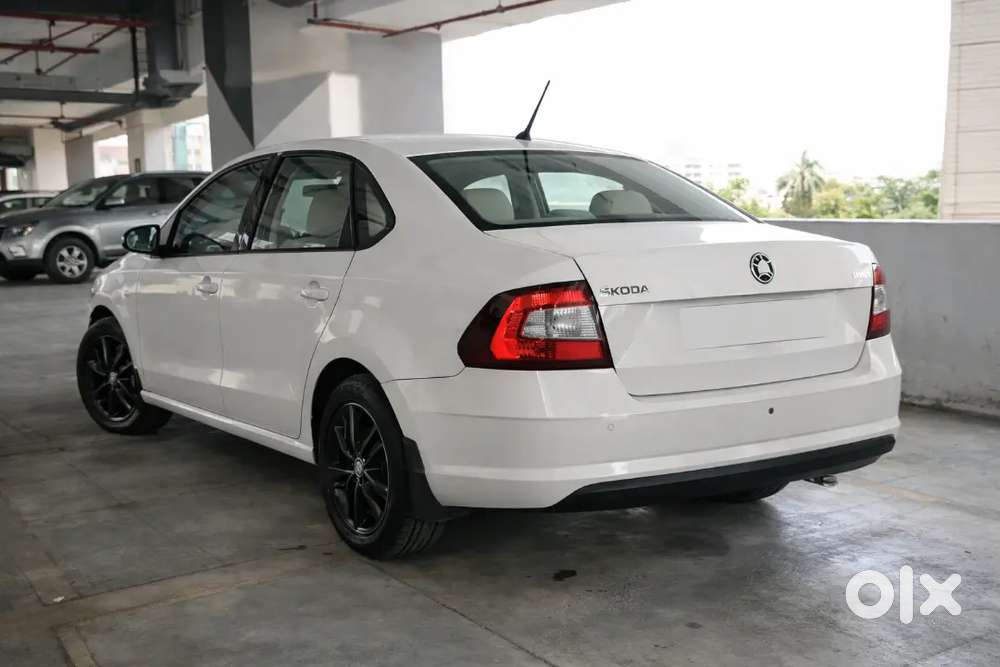 Skoda Rapid 1 Tsi At