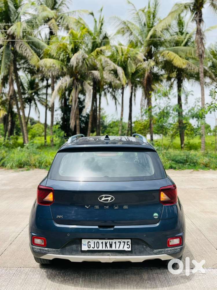 Hyundai Venue 2019 Diesel 55000 Km Driven