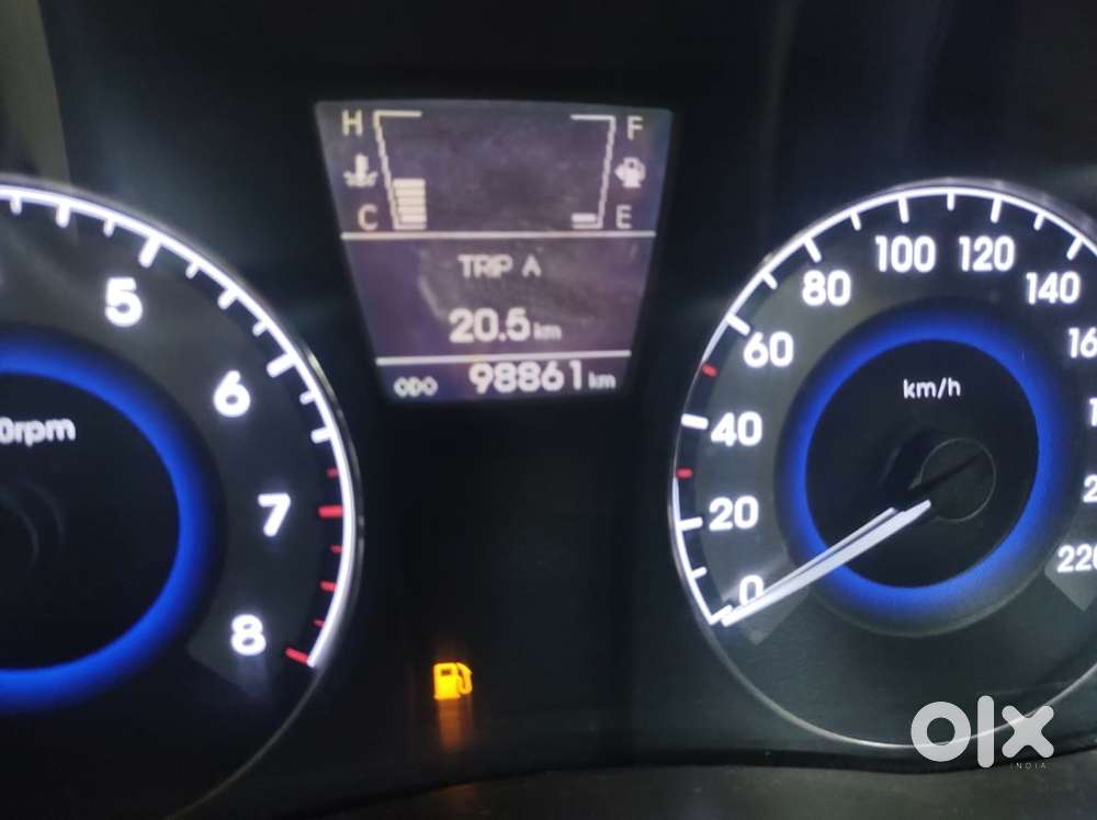 Hyundai Verna Fluidic 1.6 Vtvt Sx, 2013, Petrol