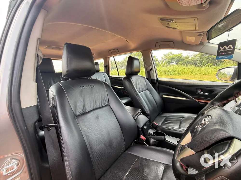 Toyota Innova Crysta 2.8g 2016 8 Seater Automatic