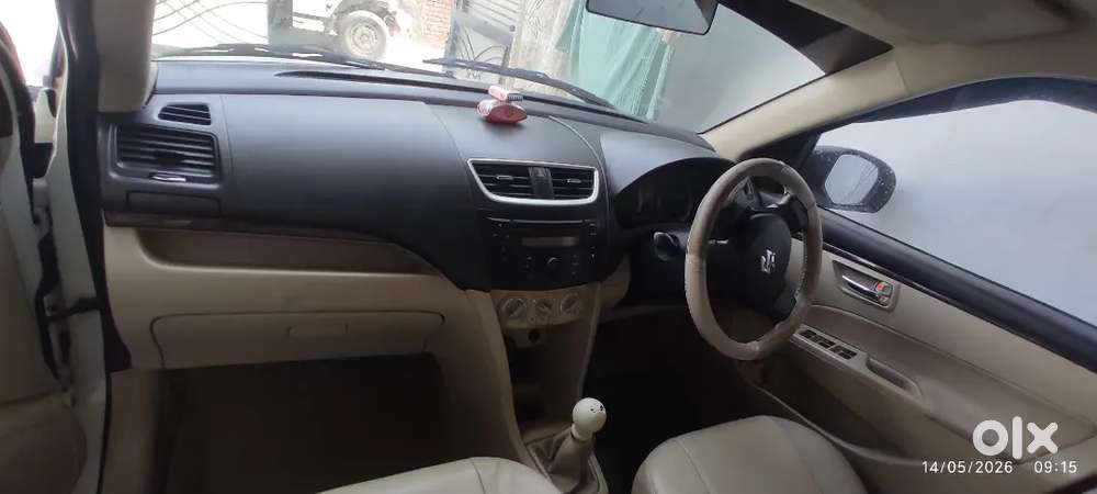 Army Person Car  Ghare Rakhi Hoe