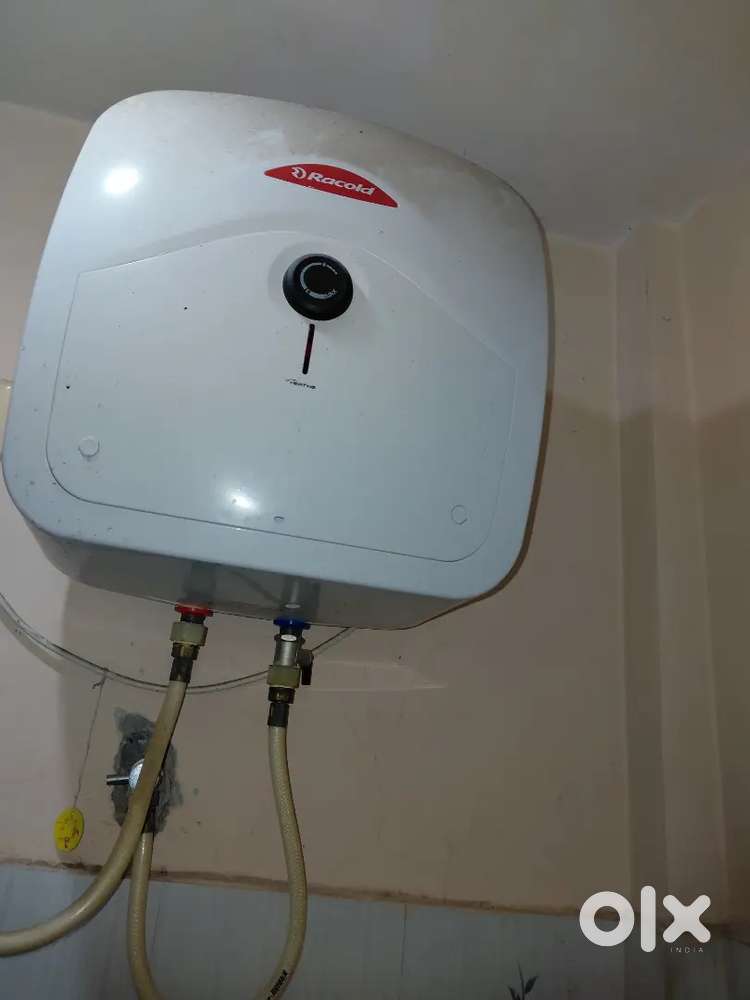 Geyser Racold compan white colour 25 liter new product  good condition
