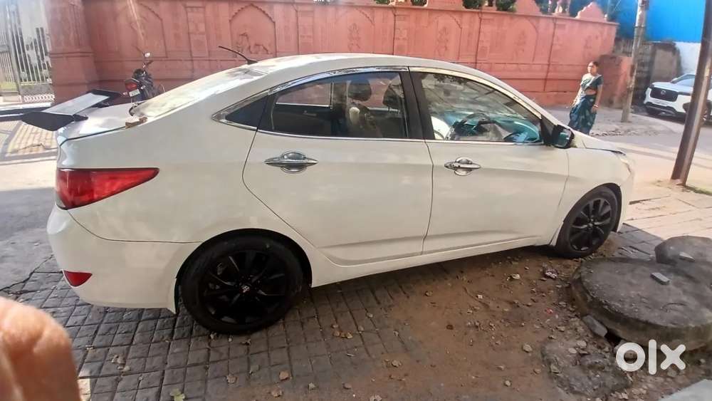 Hyundai Verna Fluidic 1.6 Vtvt Sx, 2015, Petrol