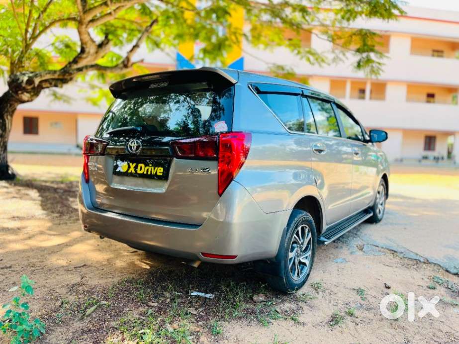 Toyota Innova Crysta [2020-ongoing] 2.4 Gx At 8 Str, 2021, Diesel