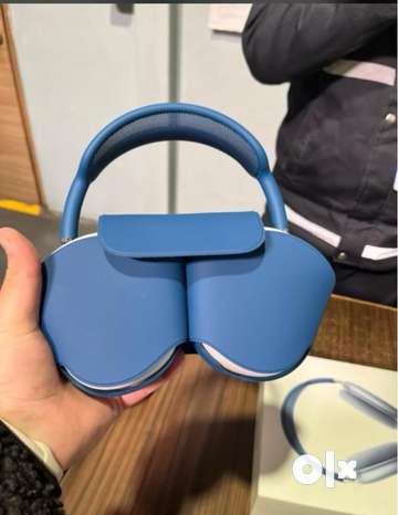 Apple discount blue airpods