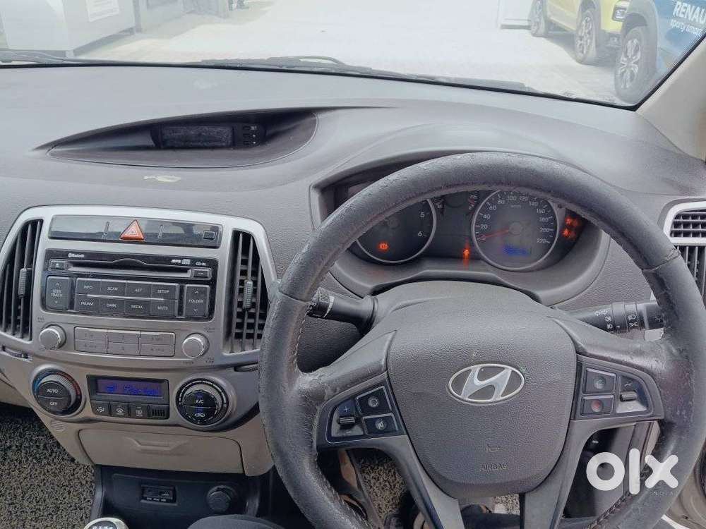 Hyundai I20 Sportz 1.4 Crdi 6 Speed Bs-iv, 2012, Diesel