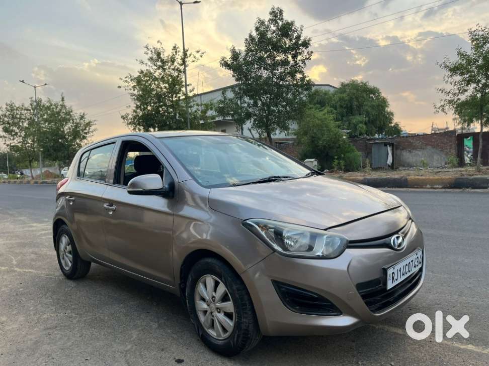 Hyundai I20 1.4 Asta (o) Crdi, 2012, Diesel