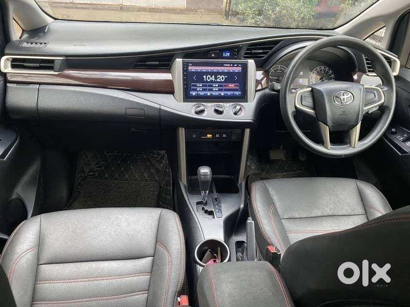 Toyota Innova Crysta 2.8 Gx At 8 Seater, 2017, Diesel