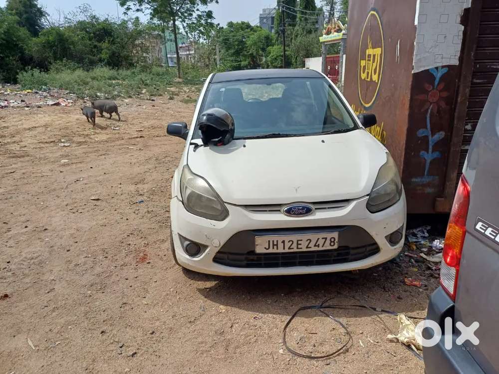 Ford Figo 2013 Petrol 86530 Km Driven