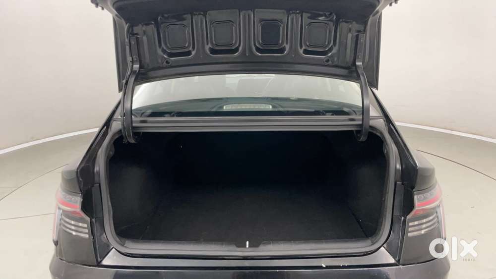 Hyundai Verna Sx 1.5 Petrol Ivt, 2023, Petrol
