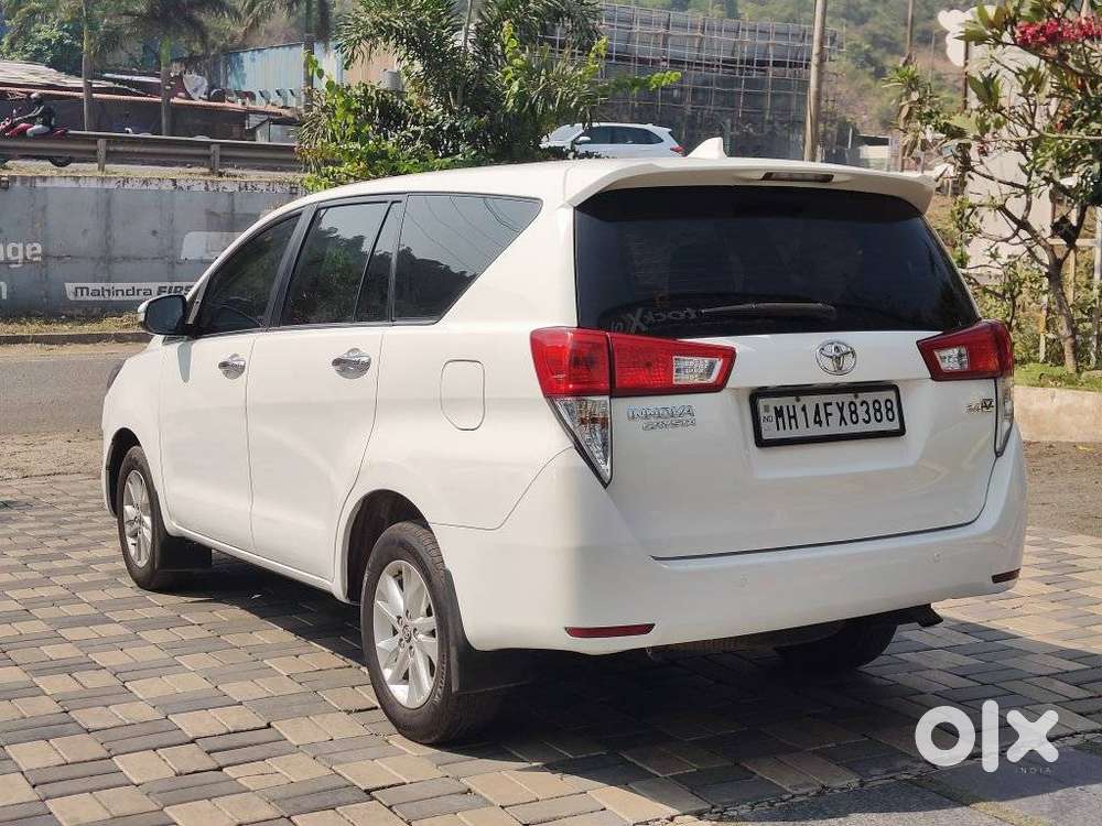 Toyota Innova Crysta