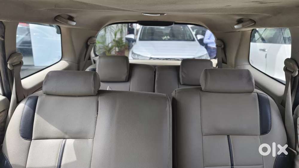 Toyota Innova 2.5 E 8 Str, 2010, Diesel