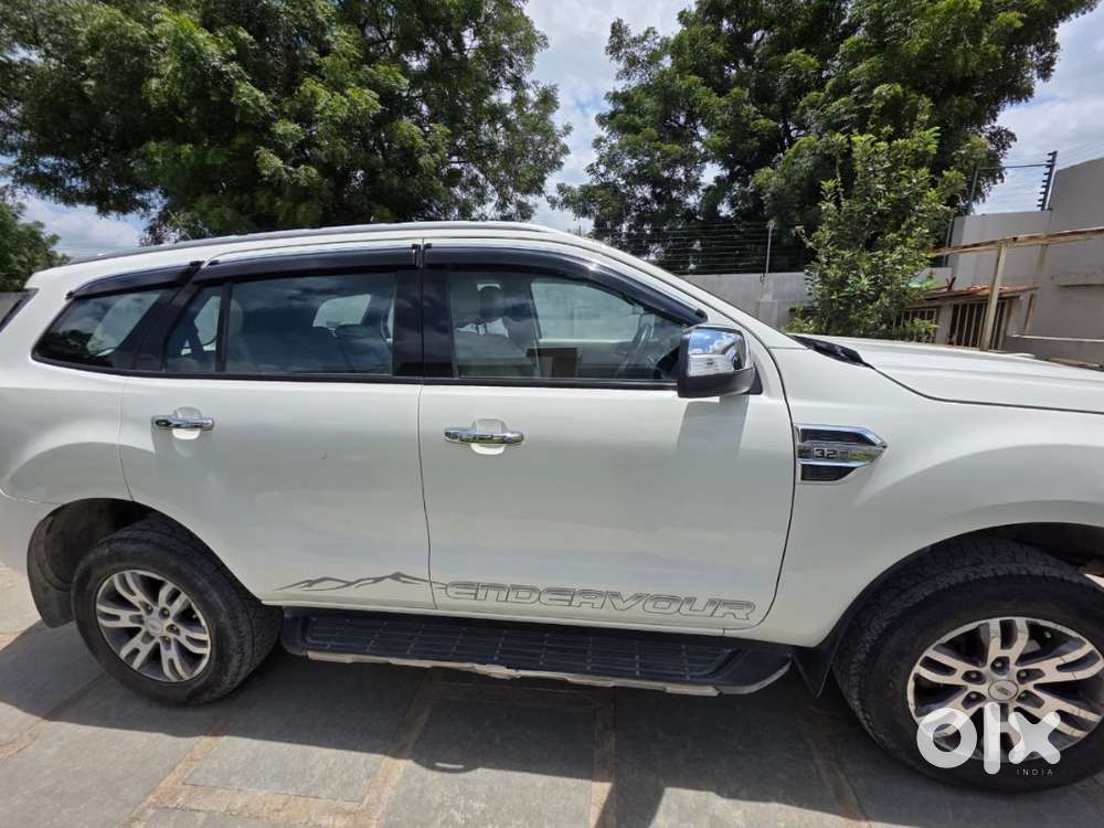 Ford Endeavour 4x4 Diesel Automatic Top End Model With Sunroof - 2016