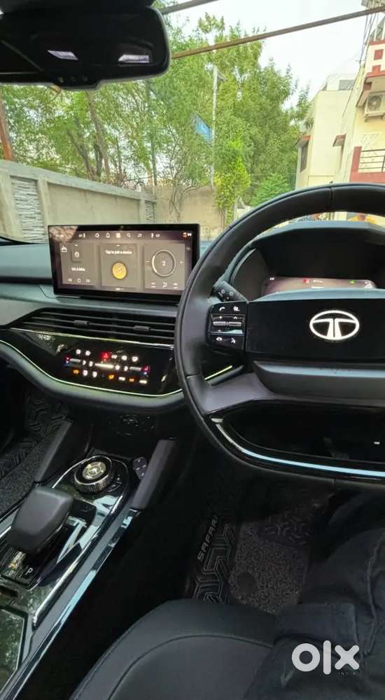 Tata Safari Dark Edition 2025