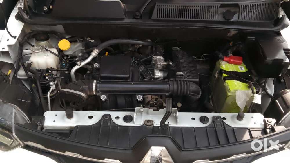 Renault Triber Rxz, 2021, Petrol