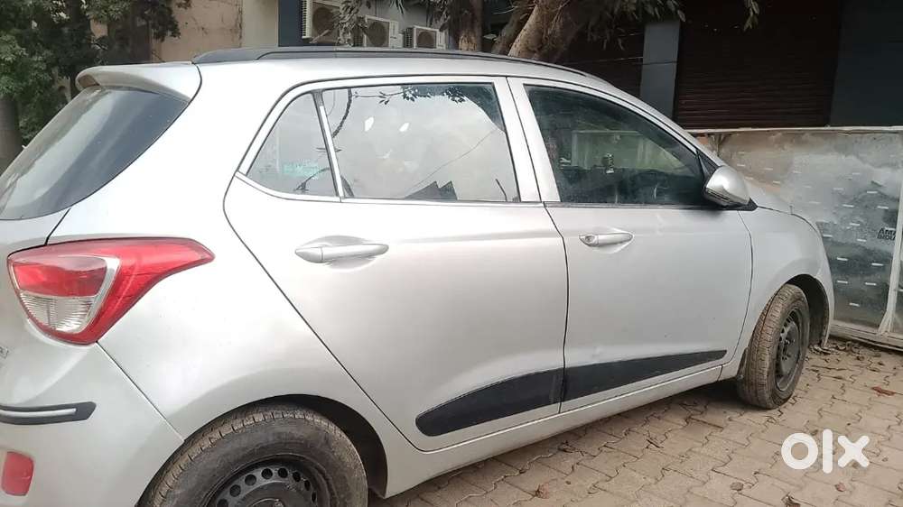 Urgent Sale Hyundai Grand I10 Sportz 2017
