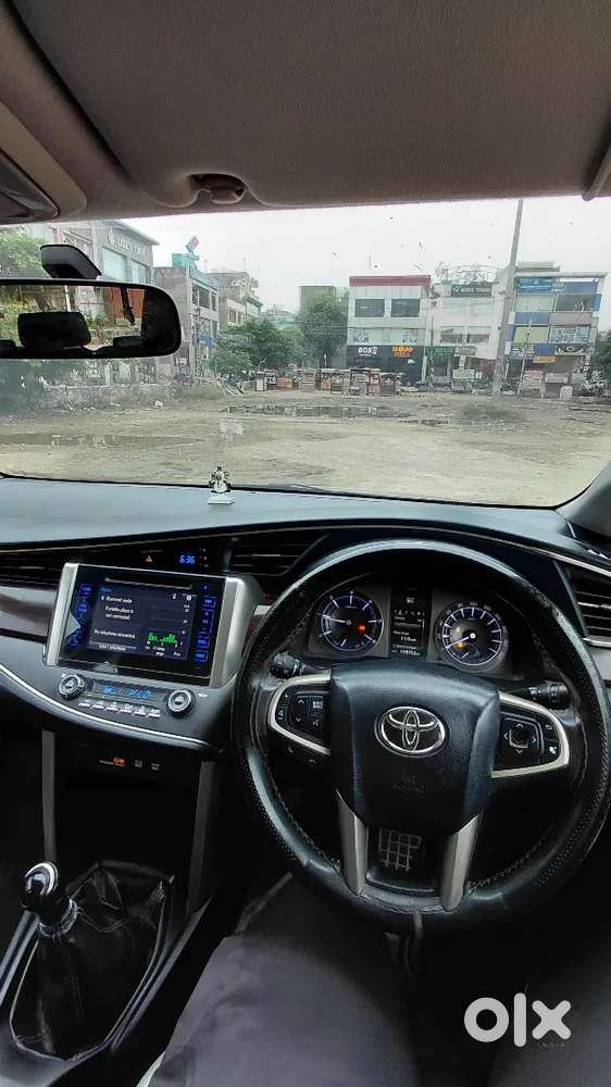 Toyota Innova Crysta 2016