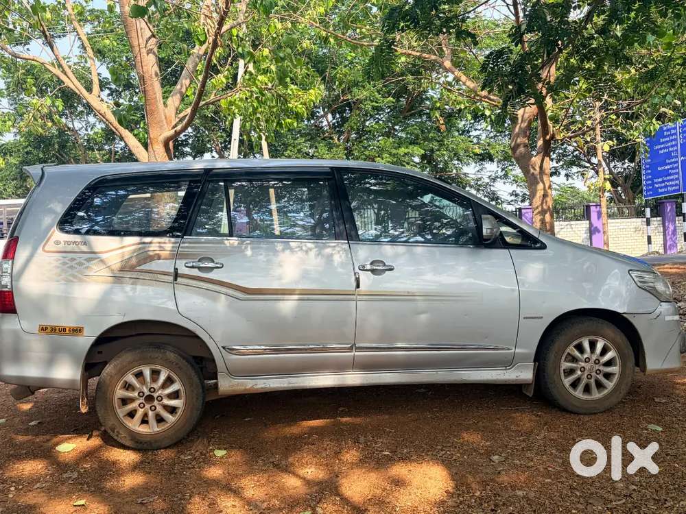 Toyota Innova 2014 Diesel Well Maintained