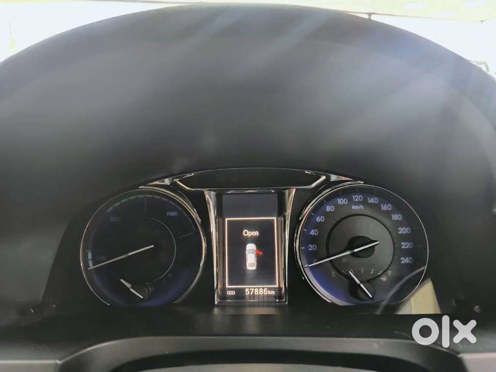 Toyota Camry 2.5 Hybrid, 2016, Petrol