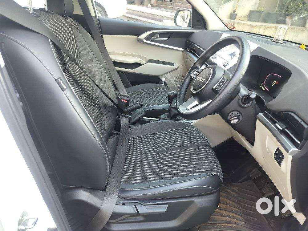 Kia Carens 1.5 Prestige 7 STR, 2023, Petrol