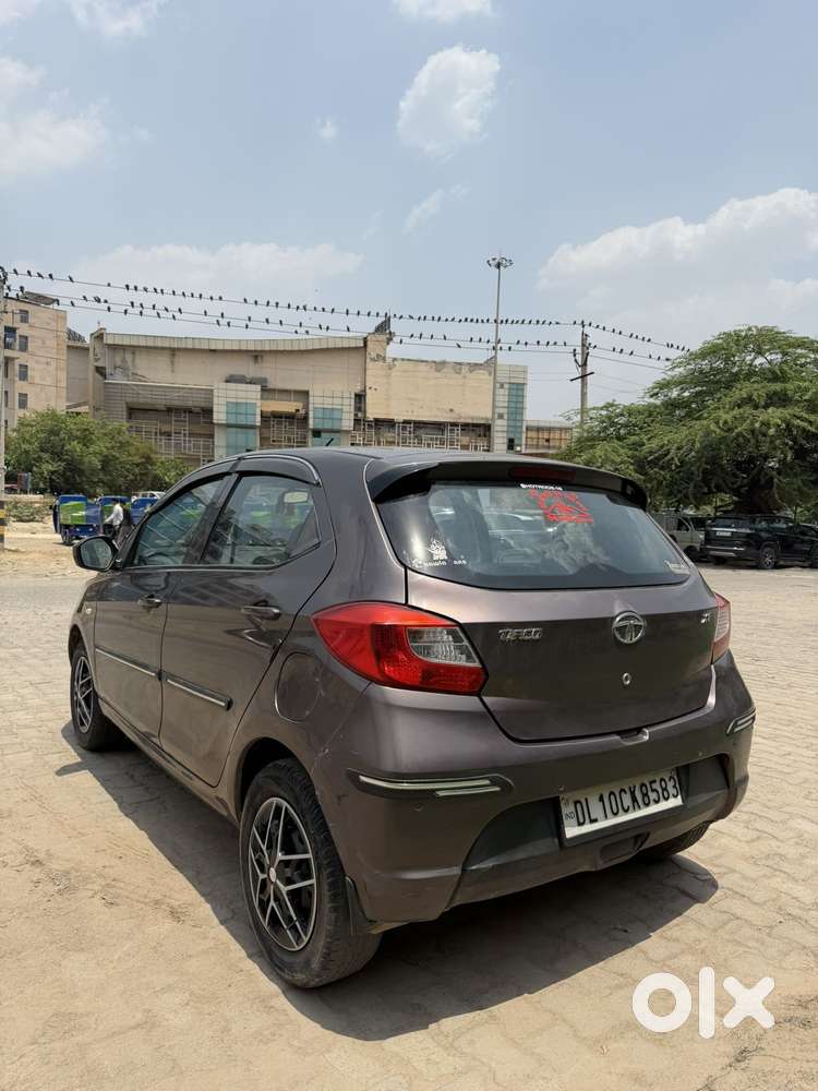 Tata Tiago 1.2 Revotron Xt (o), 2017, Petrol