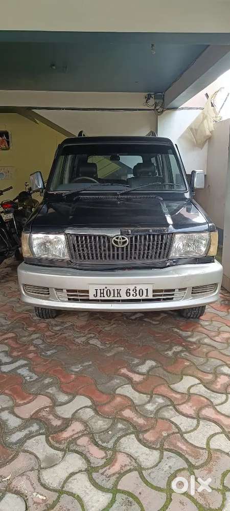 Toyota Qualis 2.4 2005
