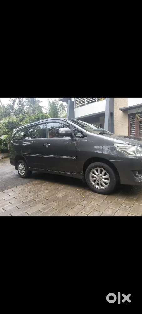 Toyota Innova 2.5 Vx 2012