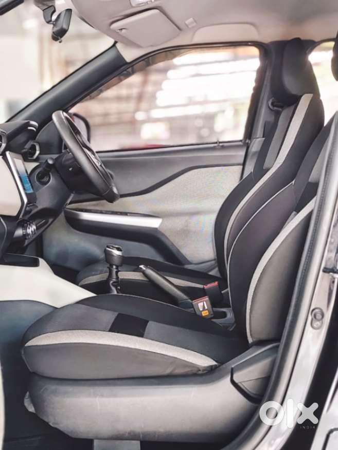 Nissan Magnite 1.0 Xv, 2023, Petrol