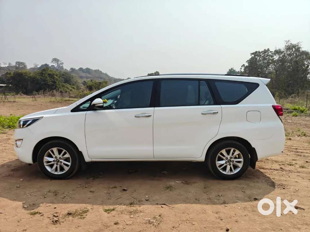 Toyota Innova Crysta 2017