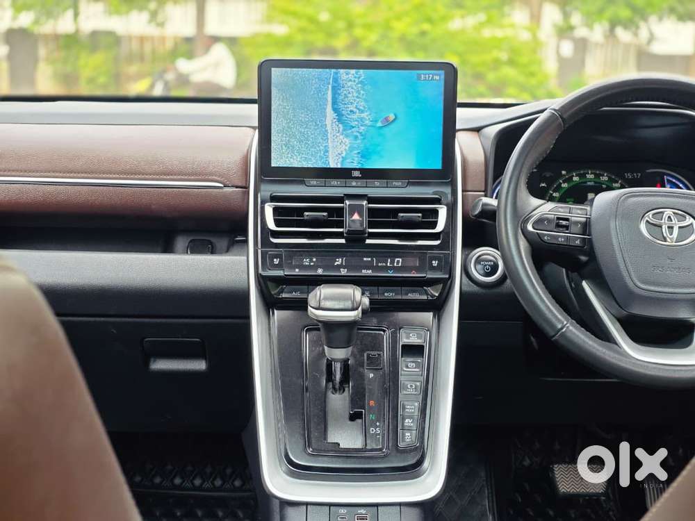 Toyota Innova Hycross 2.0 Zx (o) Hybrid 7 Str, 2024, Petrol