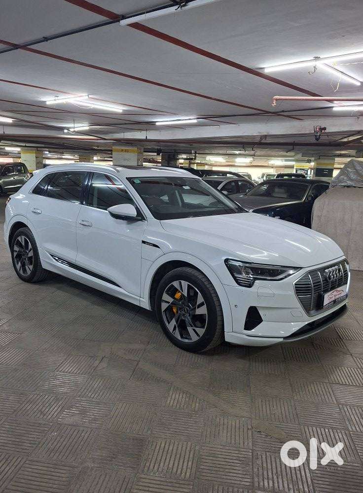 Audi E-tron 55, 2022, Electric