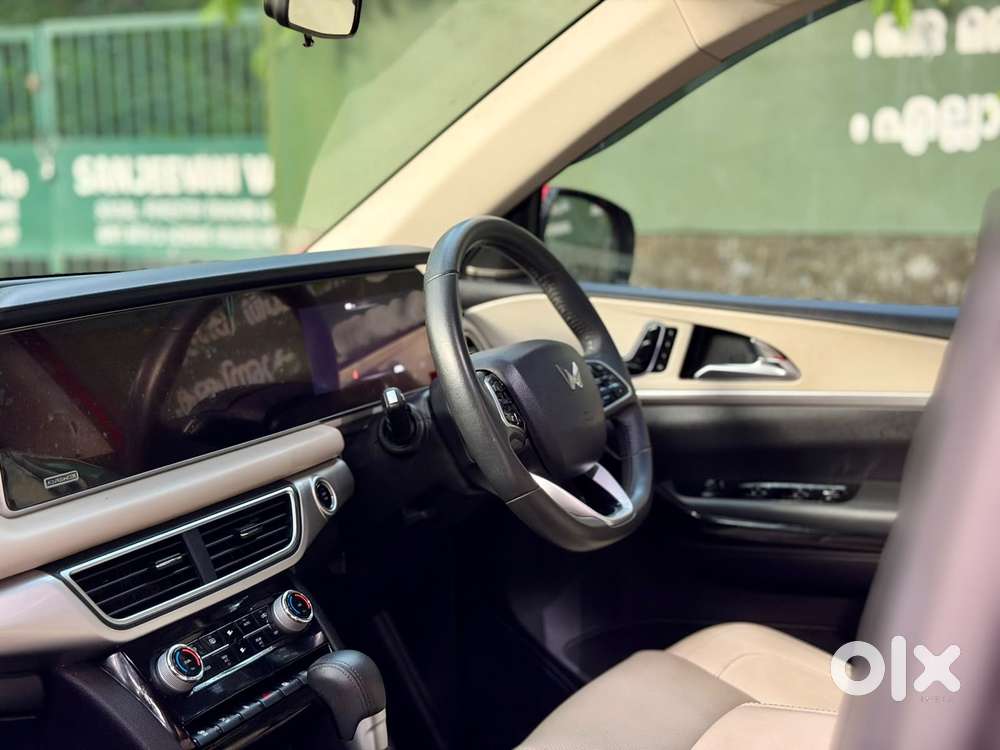 Mahindra Xuv700 2.2 Ax 7 Diesel At Luxury Pack Str, 2023, Diesel