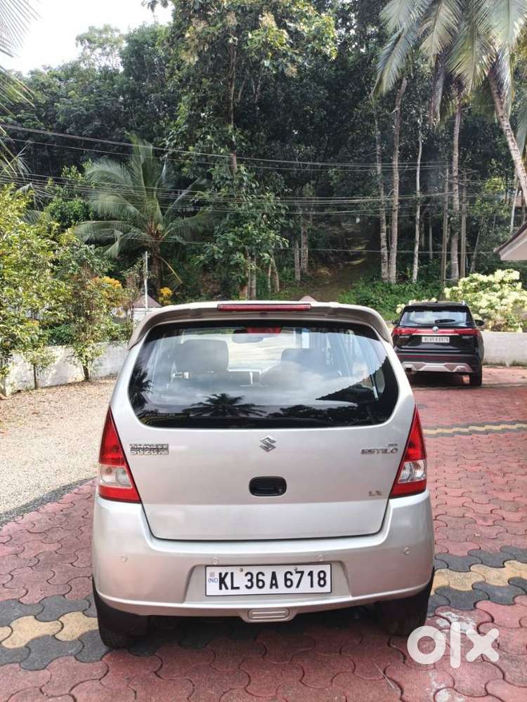 Maruti Suzuki Estilo Lxi Bs-iv, 2010, Petrol