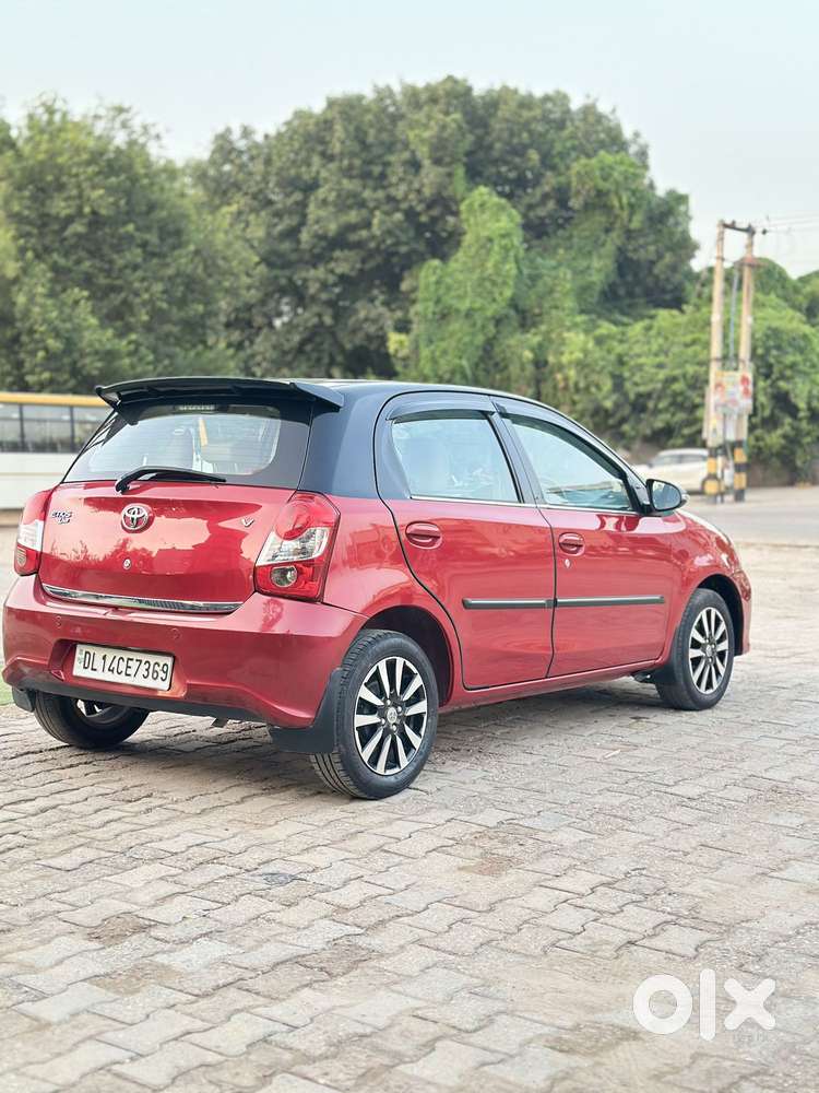 Toyota Etios Liva V Dual Tone, 2019, Petrol