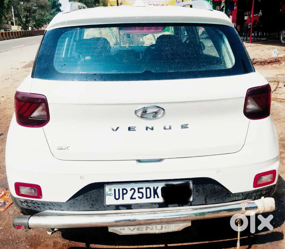 Hyundai Venue 2022 Diesel 30000 Km Driven Well Maintained