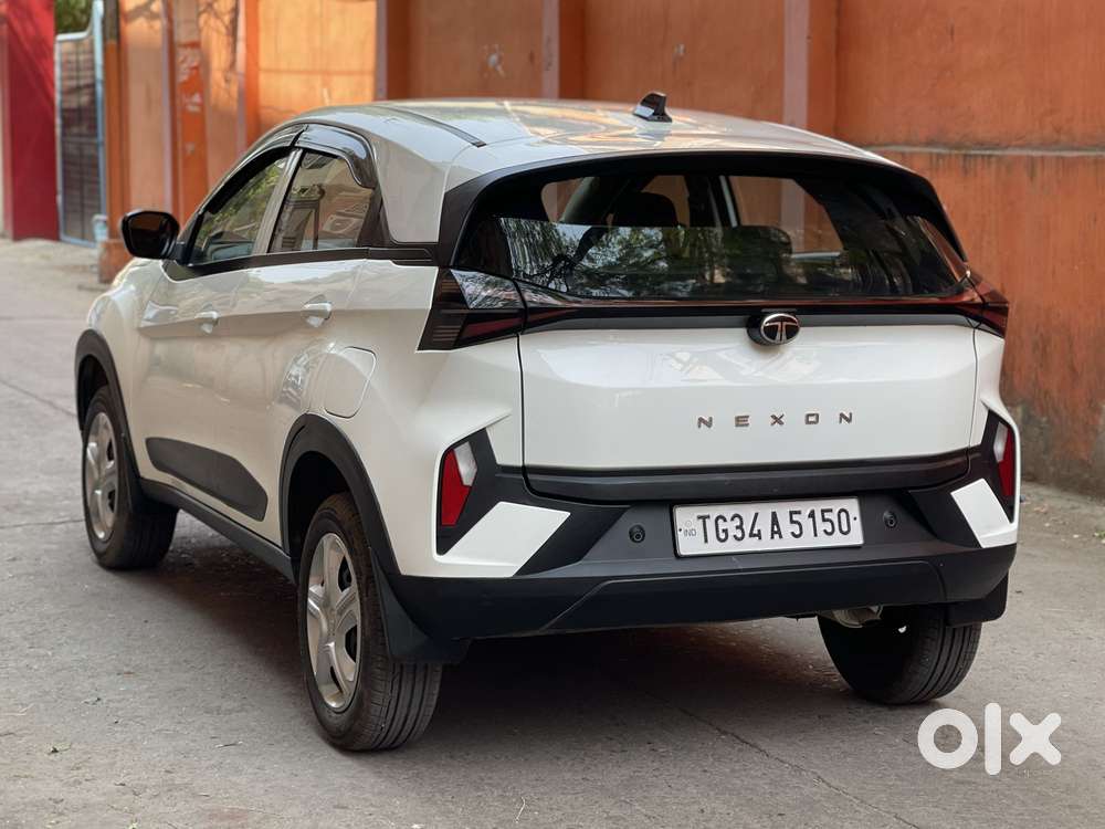 Tata Nexon Smart Plus S 1.2 Revotron Petrol 5 Mt, 2024, Petrol