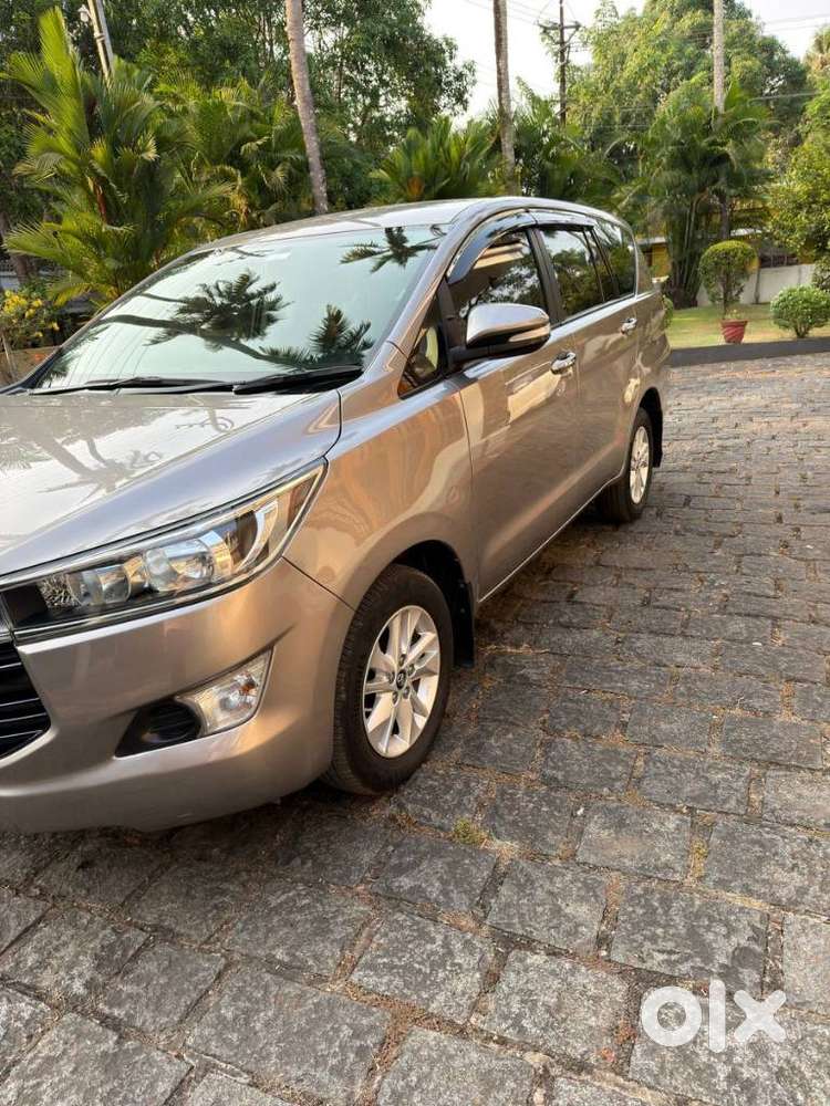 Toyota Innova Crysta 2.8 Gx At, 2017, Diesel