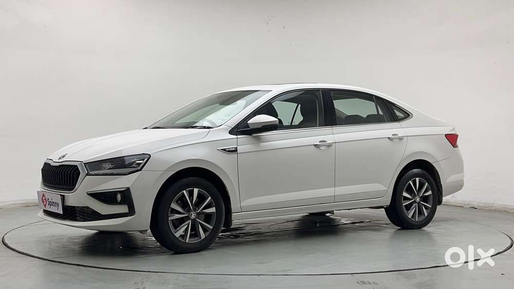 Skoda Slavia Style 1.0l Tsi Mt, 2022, Petrol