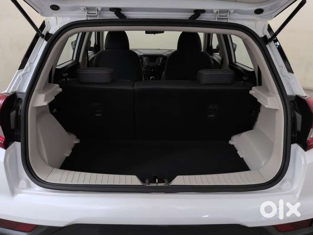 Mahindra Xuv300 1.2 W6 Amt Petrol, 2024, Petrol