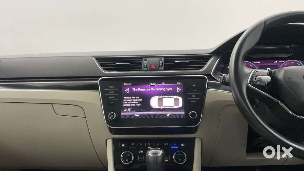 Skoda Superb L&k 1.8 Tsi At, 2023, Petrol