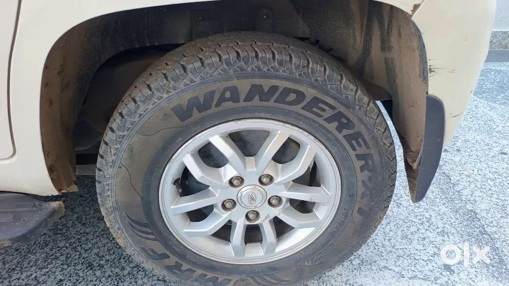 Mahindra Tuv 300 2016 Diesel Well Maintained