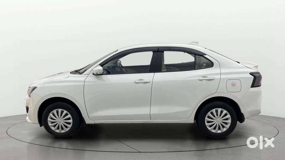 Maruti Suzuki Swift Dzire AMT VXI, 2025, Petrol
